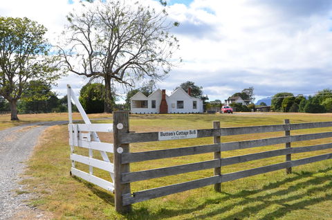 Buttons Cottage For Canyon & Rain Forest Walks With In House Dining - Accommodation Sunshine Coast 1