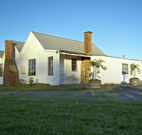 Buttons Cottage - Accommodation Sunshine Coast