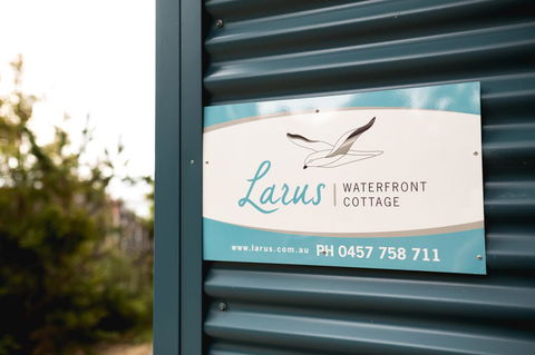 Larus Waterfront Cottage - Accommodation Sunshine Coast 20