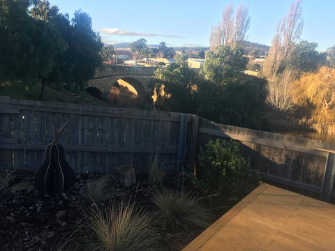 Bridge View Retreat - Accommodation Sunshine Coast 9