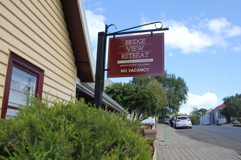 Bridge View Retreat - Accommodation Sunshine Coast 11