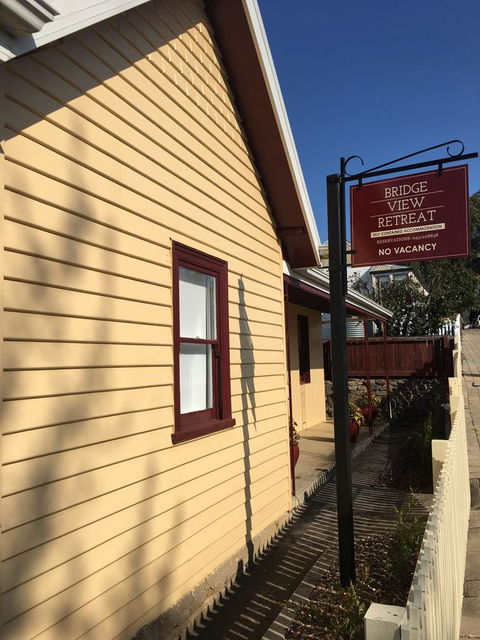 Bridge View Retreat - Accommodation Sunshine Coast 10