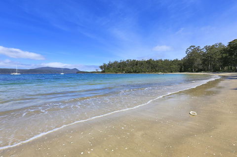 Stewarts Bay Lodge - Accommodation Sunshine Coast 13