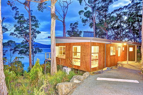 Stewarts Bay Lodge - Accommodation Sunshine Coast 15