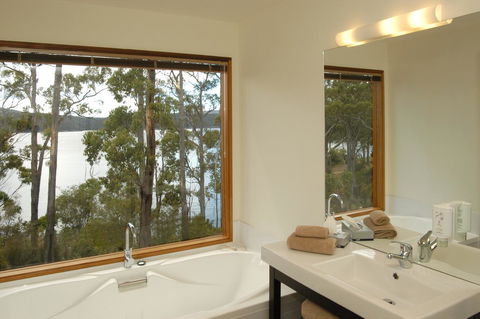 Stewarts Bay Lodge - Accommodation Sunshine Coast 28