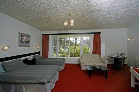 The Fox And Hounds Historic Hotel - Accommodation Sunshine Coast 30