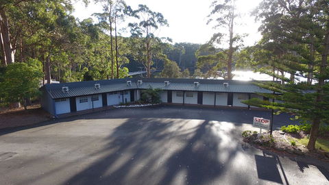 The Fox And Hounds Historic Hotel - Accommodation Sunshine Coast 3