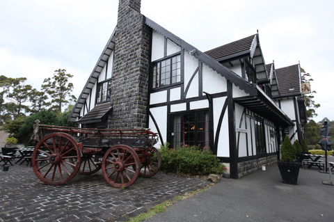 The Fox And Hounds Historic Hotel - Accommodation Sunshine Coast 26
