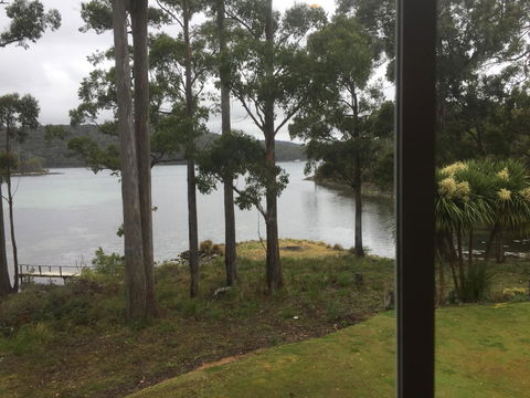 The Fox And Hounds Historic Hotel - Accommodation Sunshine Coast 9