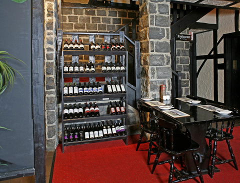 The Fox And Hounds Historic Hotel - Accommodation Sunshine Coast 23