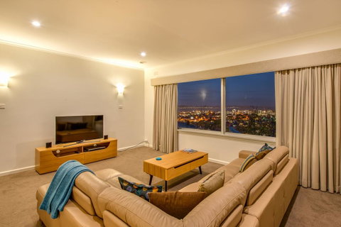 City Lights - Accommodation Sunshine Coast 1