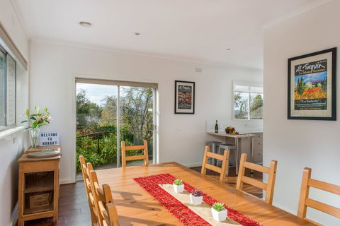 City Lights - Accommodation Sunshine Coast 3