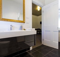 Deloraine Hotel - Accommodation Sunshine Coast