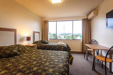 Mornington Inn - Accommodation Sunshine Coast 1