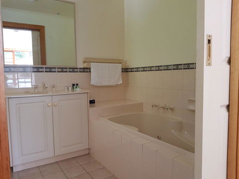 Cradle Forest Inn - Accommodation Sunshine Coast 3
