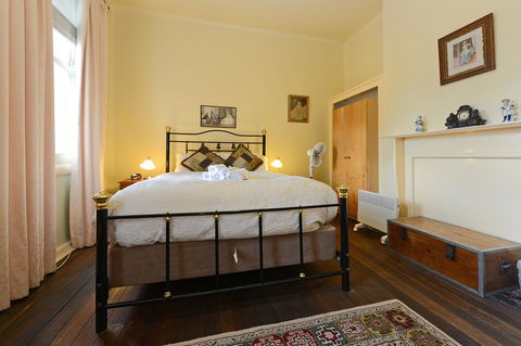 Edinburgh Gallery Bed & Breakfast - Accommodation Sunshine Coast 24