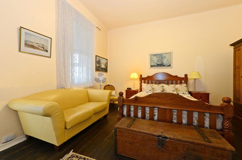 Edinburgh Gallery Bed & Breakfast - Accommodation Sunshine Coast 31