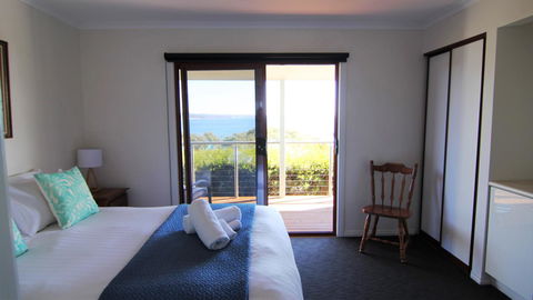 DOLPHIN LOOKOUT COTTAGE - Amazing Views Of The Bay Of Fires - Accommodation Sunshine Coast 13