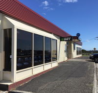 Regatta Point Tavern  Holiday Villas - Accommodation Sunshine Coast