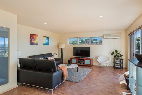 Isle Of Views - Accommodation Sunshine Coast 1