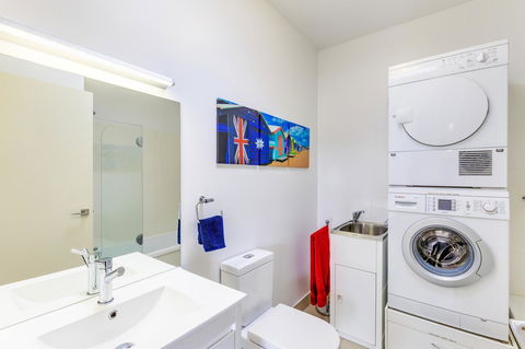 Bellerive Marina View Apartments No 28 - Accommodation Sunshine Coast 8