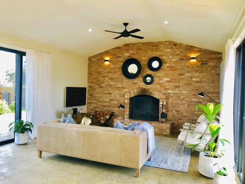 EMBRACING EVANDALE - Hosted By L'Abode Accommodation - Accommodation Sunshine Coast 7