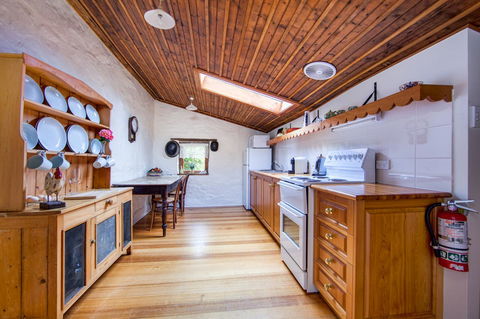 Wagners Cottages - Accommodation Sunshine Coast 35