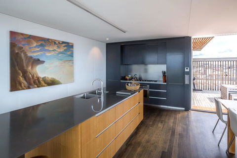 Avalon City Retreat - Accommodation Sunshine Coast 7