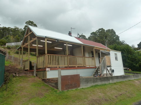 Riders Hut - Derby - Accommodation Sunshine Coast 1