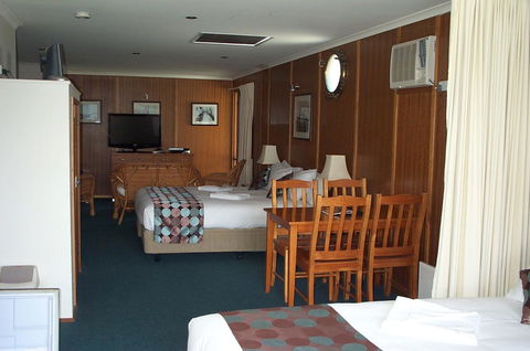 Point Lonsdale Guest House - Accommodation Sunshine Coast 2