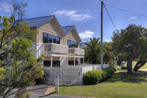 Boathouse Resort Studios And Suites - Accommodation Sunshine Coast 22