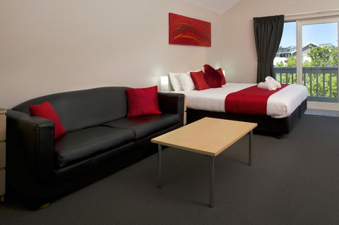 Boathouse Resort Studios And Suites - Accommodation Sunshine Coast 15