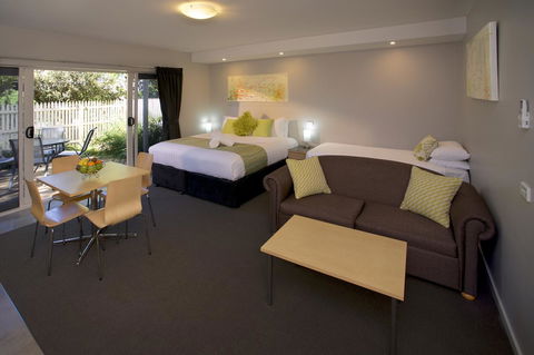 Boathouse Resort Studios And Suites - Accommodation Sunshine Coast 11
