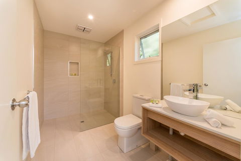 Boathouse Resort Studios And Suites - Accommodation Sunshine Coast 24
