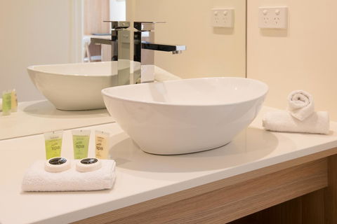 Boathouse Resort Studios And Suites - Accommodation Sunshine Coast 25