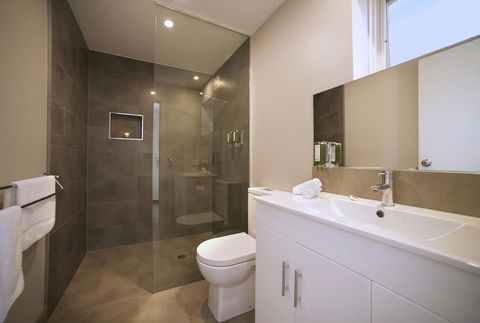 Boathouse Resort Studios And Suites - Accommodation Sunshine Coast 19