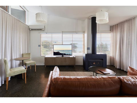 Hotel Sorrento - Accommodation Sunshine Coast 6