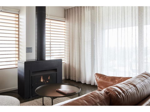 Hotel Sorrento - Accommodation Sunshine Coast 4