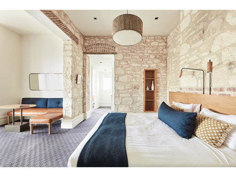 Hotel Sorrento - Accommodation Sunshine Coast 2