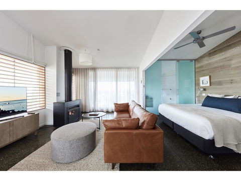 Hotel Sorrento - Accommodation Sunshine Coast 5