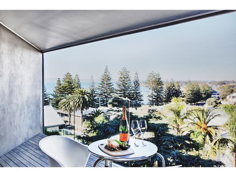 Hotel Sorrento - Accommodation Sunshine Coast 25