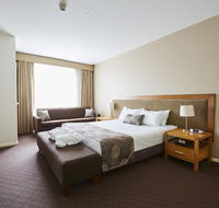 Mornington Hotel - Accommodation Sunshine Coast