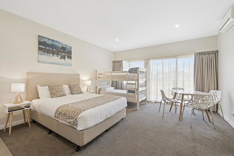 High Country Holiday Park - Accommodation Sunshine Coast 4