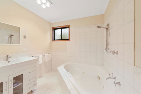 High Country Holiday Park - Accommodation Sunshine Coast 12