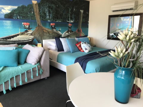 Lorne World - Accommodation Sunshine Coast 30