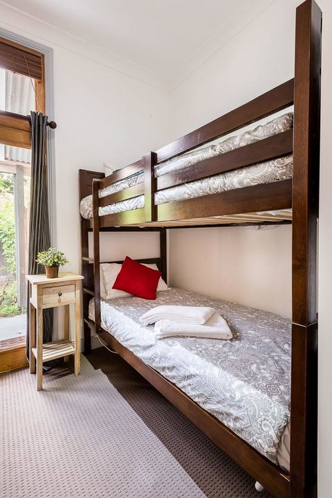Avalon House - Accommodation Sunshine Coast 15