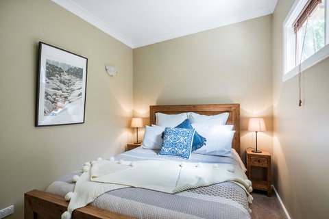 Avalon House - Accommodation Sunshine Coast 11