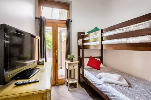 Avalon House - Accommodation Sunshine Coast 17