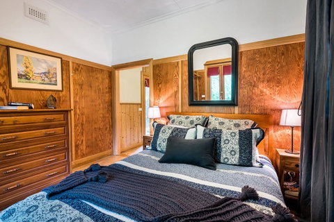 Avalon House - Accommodation Sunshine Coast 2