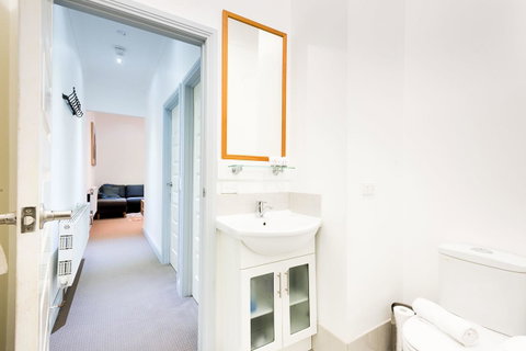 Avalon House - Accommodation Sunshine Coast 33